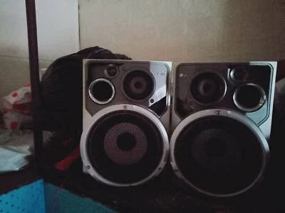 speakers gumtree