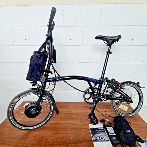 Brompton Elektro M6L Faltrad schwarz 6 Gang + Reisetasche & Zubehör