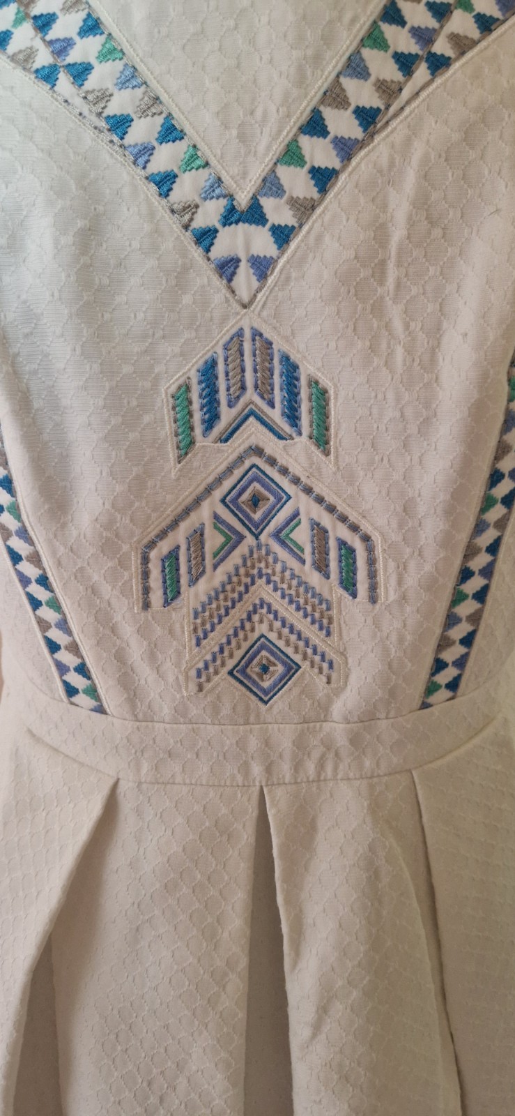 Karen Millen Embroidered Cotton Dress UK Size 12 White Blue Summer Holiday image 3