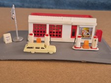 Vintage Bachmann N Scale 7100-200 Esso Gas Station. RARE!