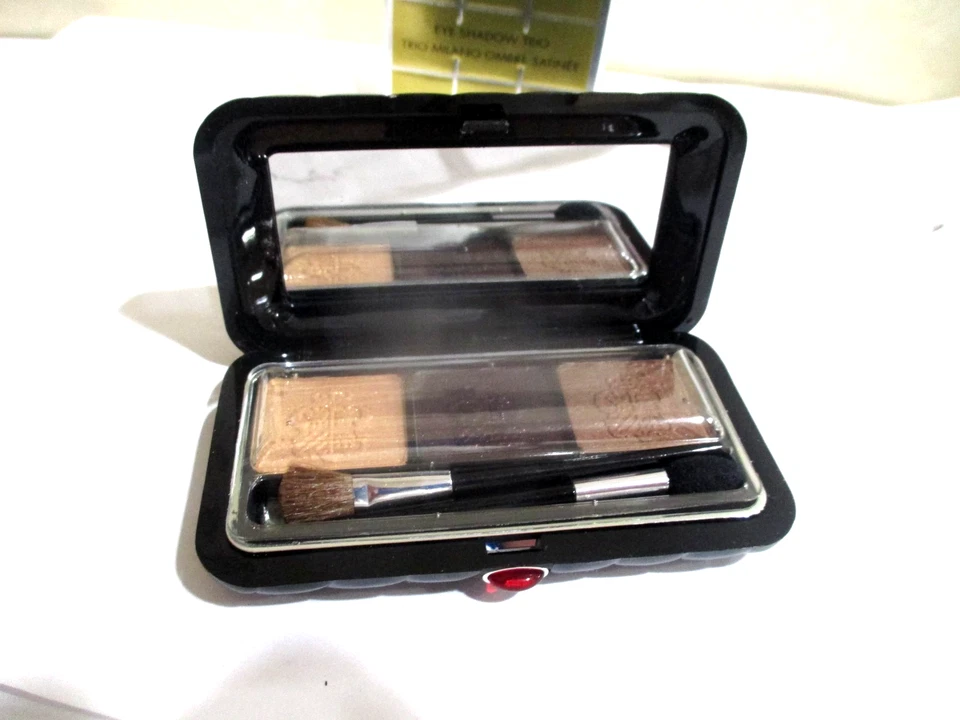 Borghese ~ Satin Shadow Milano Trio - Eye Shadow Trio # 06 Romantico Brown - Image 2 of 2