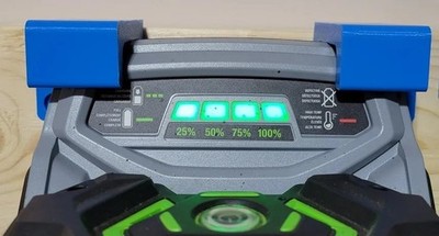 EGO CH5500E Schnellladegerät Wandhalterung - Garage Aufbewahrung