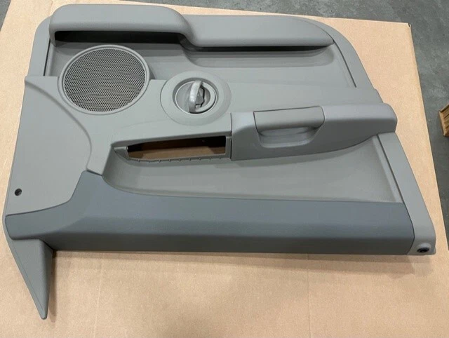 ПОДХОДИТ * 06-07 JEEP КОМАНДИР ПАНЕЛИ ПЕРЕДНЕЙ ДВЕРИ ОТДЕЛКА 1DW001J8AB - НОВЫЙ OEM - Изображение 2 из 4