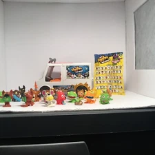 Uggly's Pet Shop Dog Pound Grooming Truck W/ 20 Ugly Pets Moose Toy Figures Lot