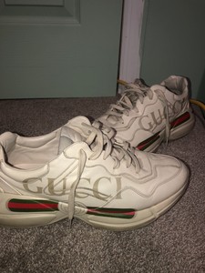 gucci rhyton logo leather sneaker