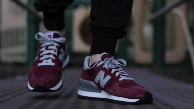 new balance 374 red