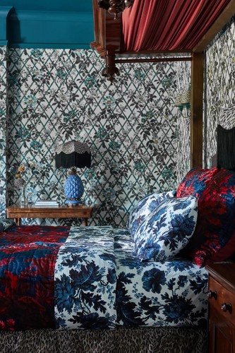 Anthropologie HOUSE OF HACKNEY Wallpaper BRYHER ROSE TRELLIS Red Floral NEW - Picture 4 of 4