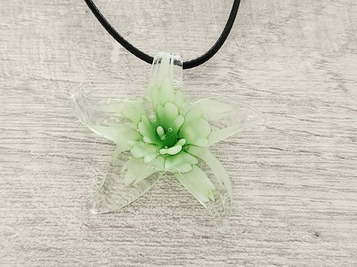 Starfish necklace, Green and clear Glass Star Fish Pendant, Mermaid Jewellery - Picture 6 of 12