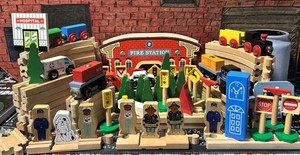 Lot Of Vintage Train Tracks And Train Pieces & Accessories- 90 Total Pieces