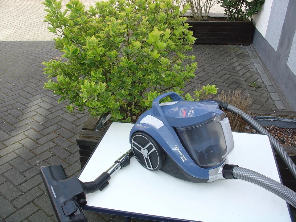 Bodenstaubsauger Rowenta Type RO4881EA Compact Power XXL Cyclonic System - Bild 1 von 4