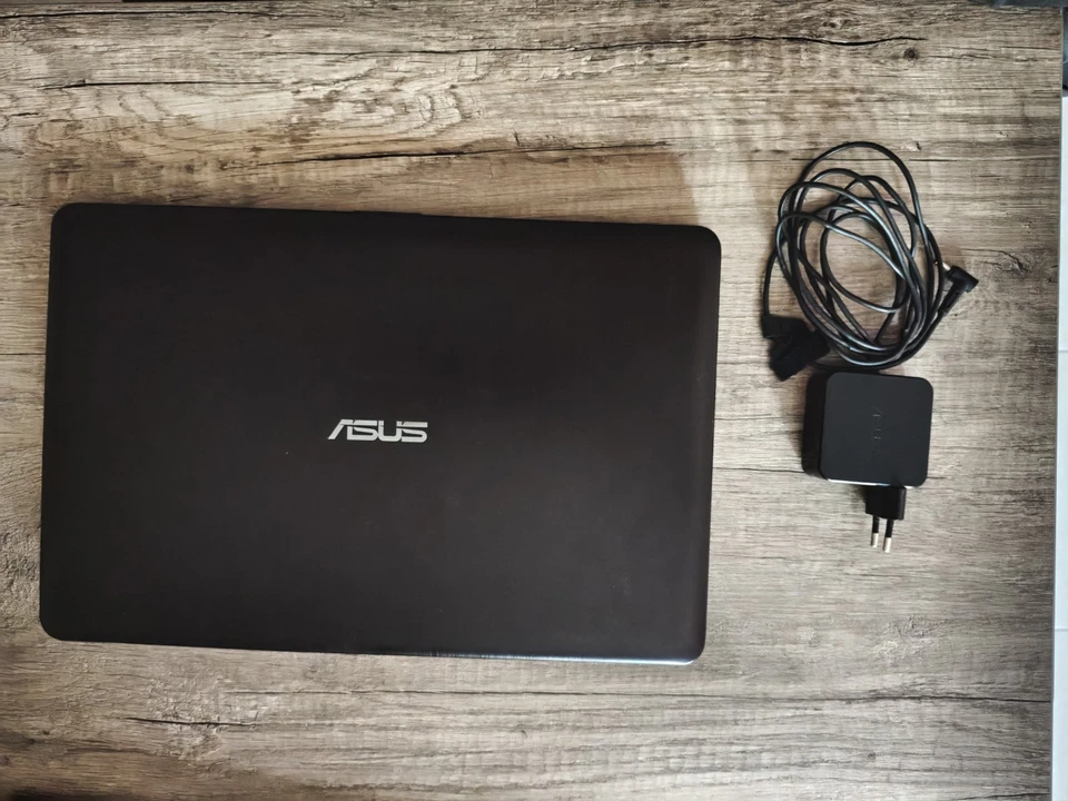 Ordenador Portátil - Asus F540l - Imagen 3 de 4