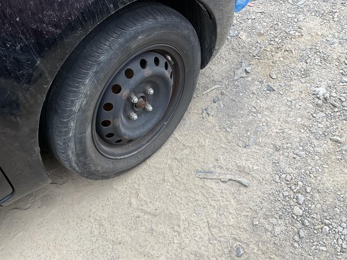 Used Wheel fits: 2010 Toyota Yaris 15x5-1/2 steel Grade A