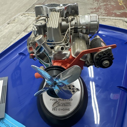 Corvette Chevrolet 283 V8 Fuel Injected Engine Diecast 1:6 Franklin Mint 1991