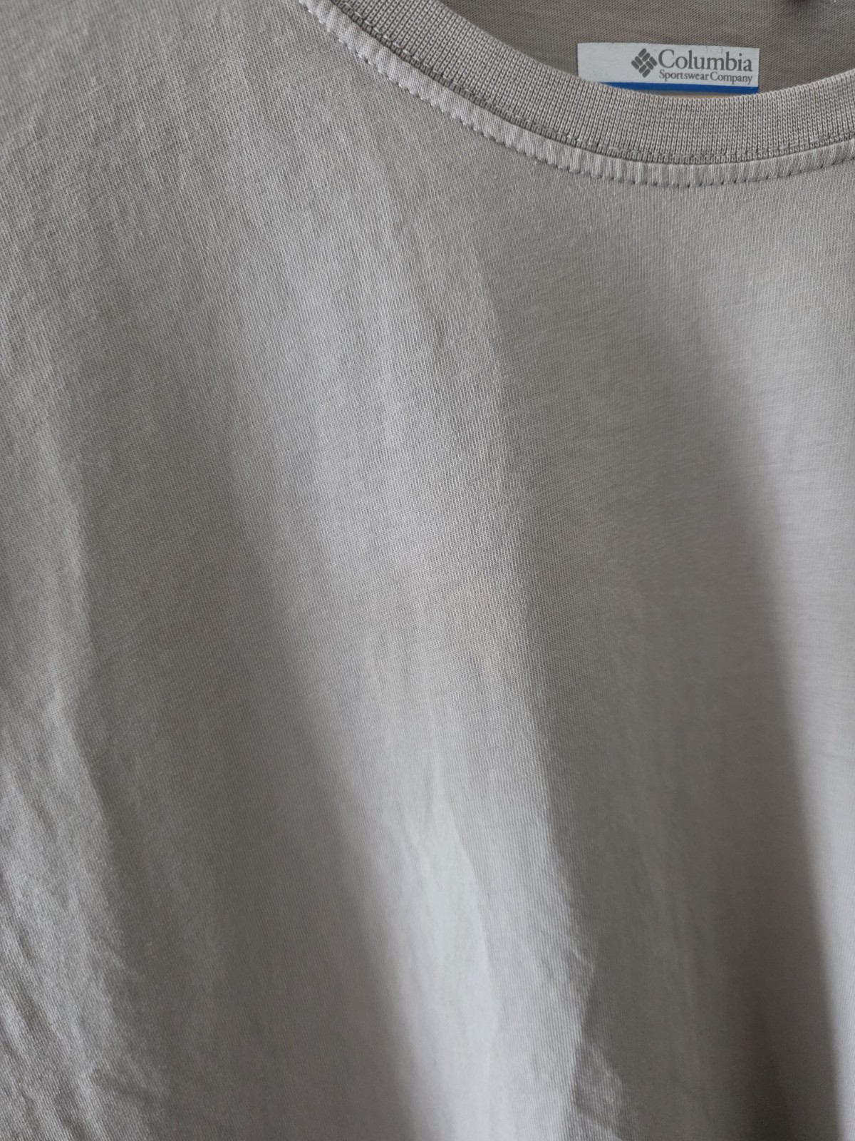 Columbia Men's Beige Back Graphic T-Shirt Size XL Short Sleeve image 3