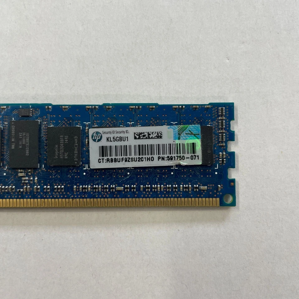Hynix 4GB DDR3 RAM PC3-10600R 1333MHz ECC Registered Memory HMT351R7BFR4C-H9 - Image 3 of 4