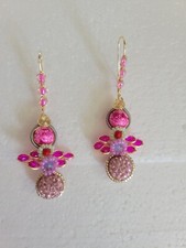 Arete ángel en alambrismo