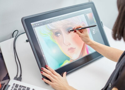 Wacom Cintiq 22 DTK-2260 22in 476x268mm 8K Anti-Glare