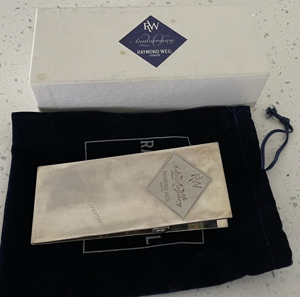 RAYMOND WIL GENEVE 20 ANIVERSARIO CLIP DE PAPEL GIGANTE PLATEADO EN UNA BOLSA PROTECTORA Foto 2 de 4