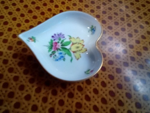 VINTAGE Herend Porcelain Wild Floral Heart Shape Trinket Dish 7703, Hungary - Picture 2 of 7