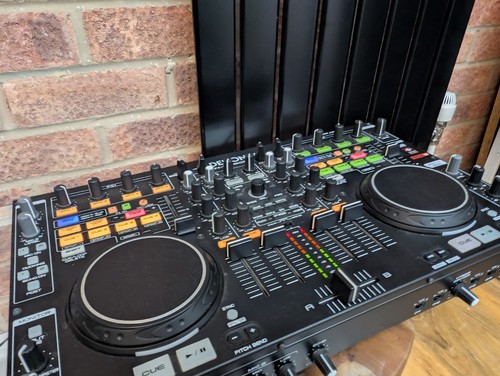 Denon DN-MC6000MK1 + WARRANTY - 4 Deck USB Midi DJ Controller & Audio Interface - Picture 6 of 10