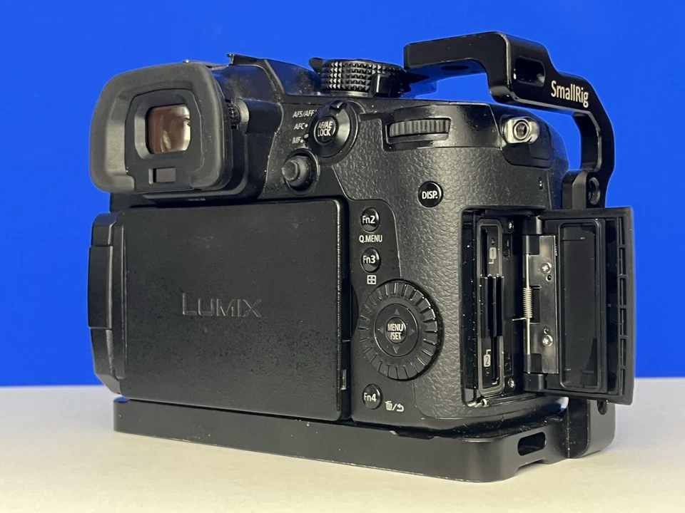 Panasonic LUMIX DC-GH5 20,3MP Spiegellose Systemkamera - Schwarz (Nur Gehäuse) - Bild 3 von 4