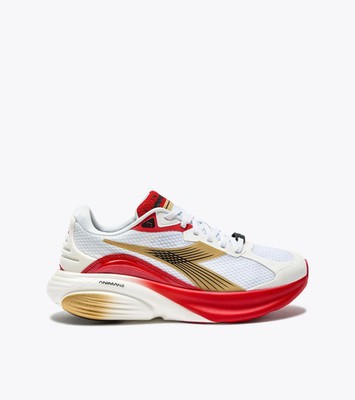Women's Diadora Atomo Star, White/Metallic Gold/Fiery Red, 7 B Medium US