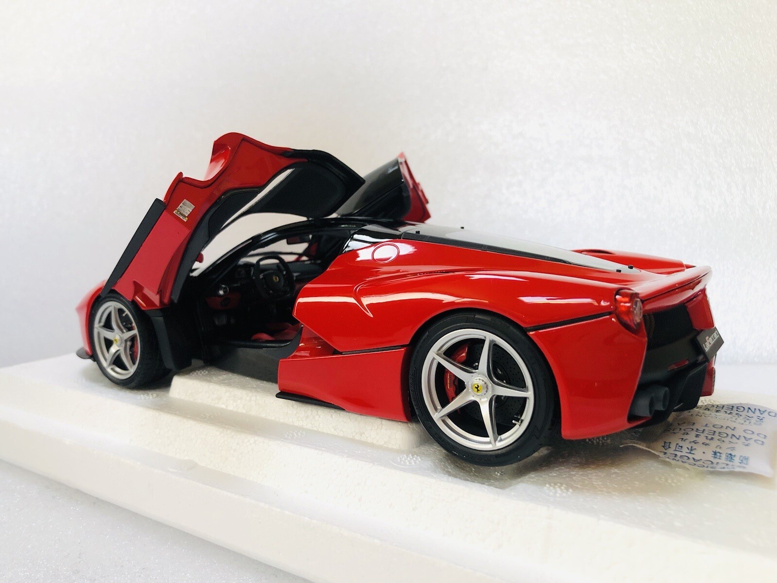 1/18 BBR Ferrari Laferrari Rosso Corsa/Black Roof Diecast full Open Version