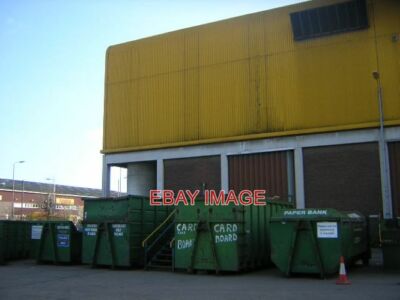 FOTO CROYDON FACTORY LANE ABFALLENTSORGUNGSSTELLE CROYDON BETREIBT ZWEI GROSSE