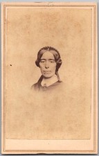 ANTIQUE CIRCA 1860S CDV C. SEAVER JR. LADY IN DRESS BOSTON MASS.