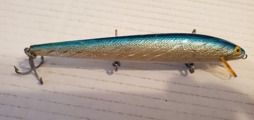 Señuelo de pesca de agua grande de 7,5" azul/blanco 3 ganchos agudos Mid Diver ojo amarillo - Imagen 3 de 3