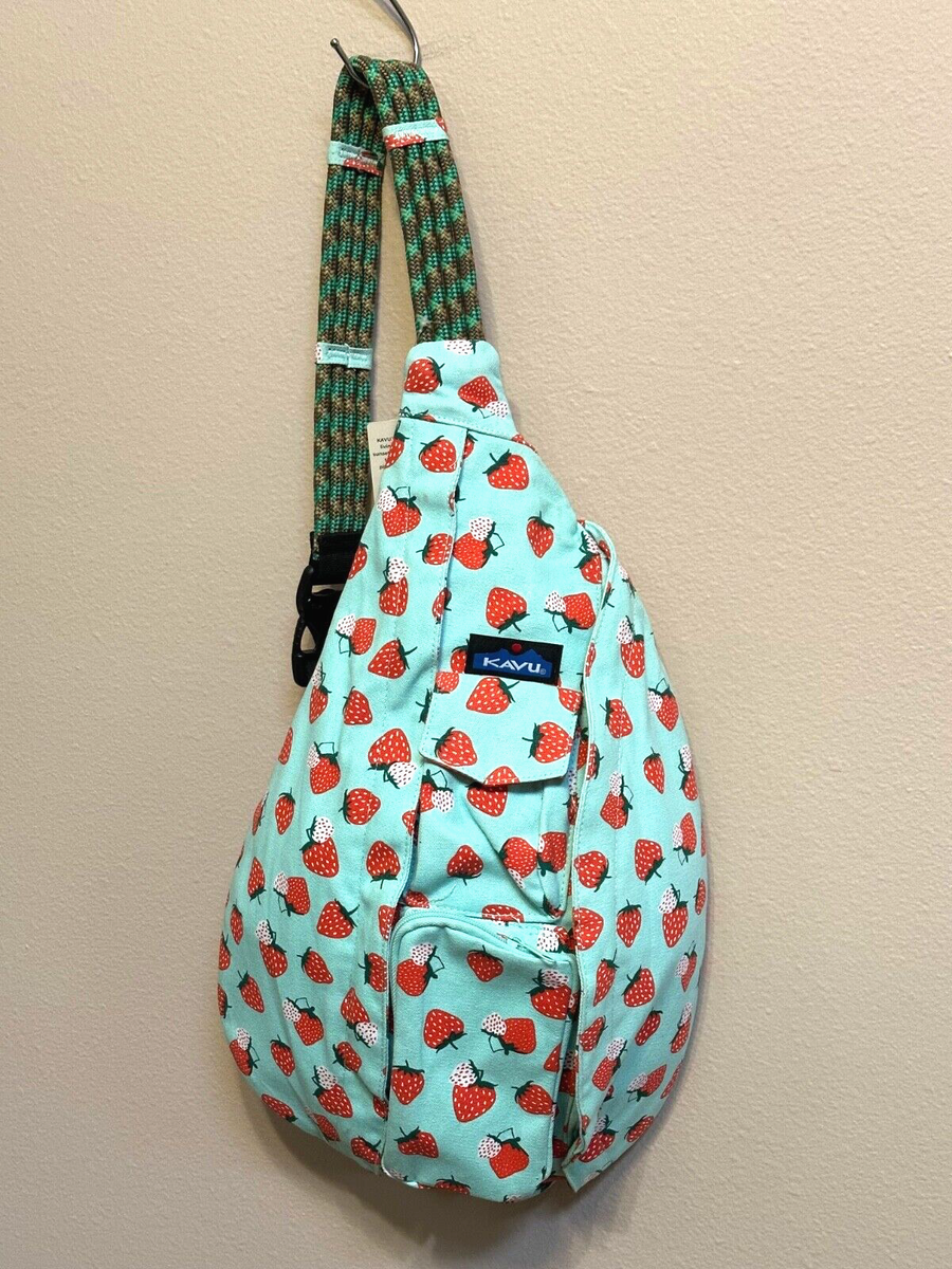 🍓☘️KAVU Rope Crossbody Bag Strawberry Patch 🍓☘️🍓☘️🍓