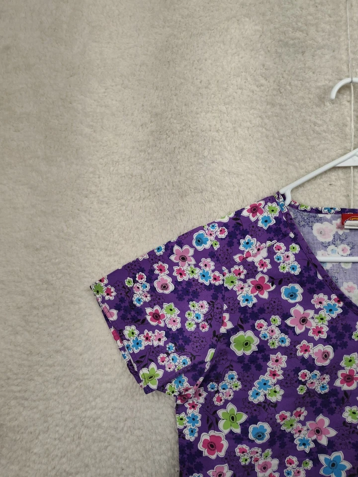 Prenda para el torso exfoliante Dickies para mujer pequeña púrpura floral 100 % algodón manga corta Foto 2 de 4