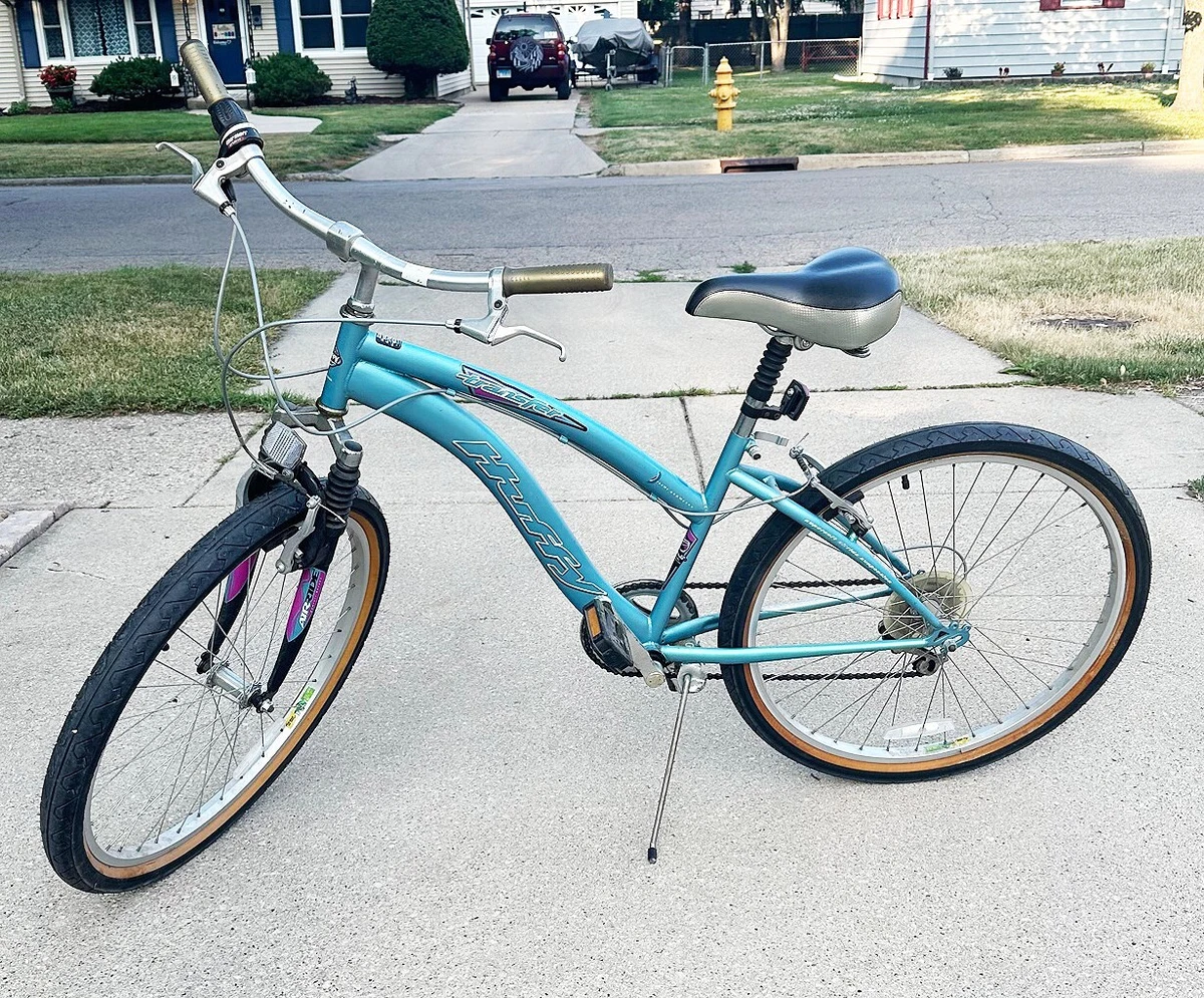 Huffy 6 online speed beach cruiser