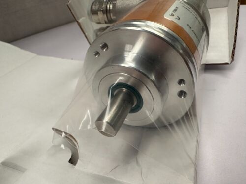 IFM Efector RM3007 PROFIBUS Absolute 10mm Multiturn Encoder with Solid Shaft - Picture 4 of 12