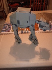 LEGO Star Wars AT-AT 4483 Complete Set with 1064 Pieces & Minifigures