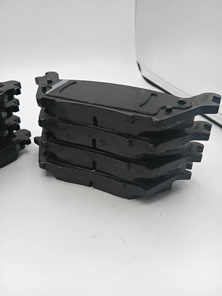 Juego de pastillas de freno delanteras y traseras Ford OEM F150 Expedition Lincoln Navigator Foto 3 de 4