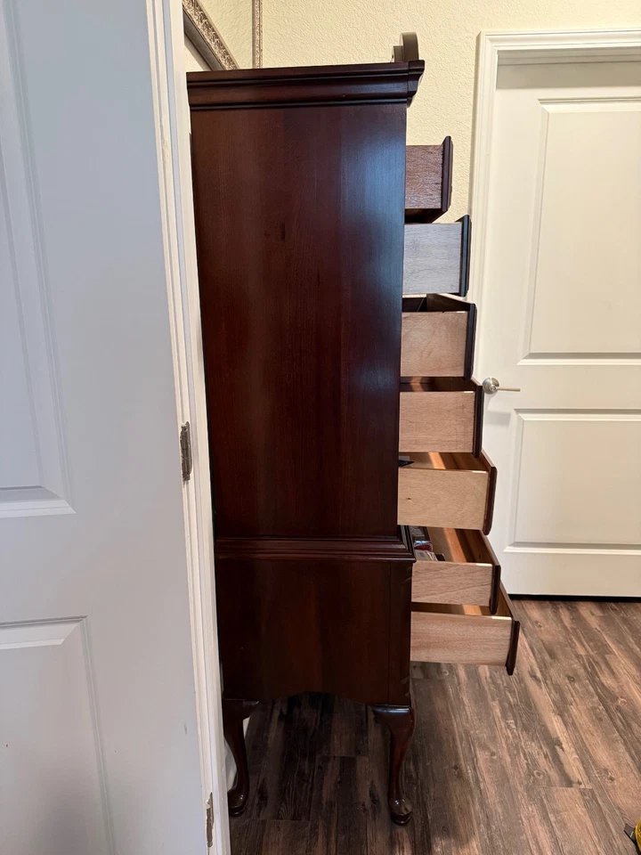 Mueble Kincaid: Cherry Highboy; 7 cajones; excelente estado Foto 3 de 4