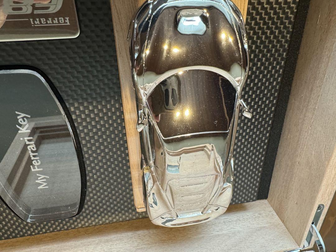 Ferrari F8 TRIBUTO Key Box Key Case & Mini Car Owner Limited Ferrari F8 TRIBUTO Key Box Key Case & Mini Car Owner Limited