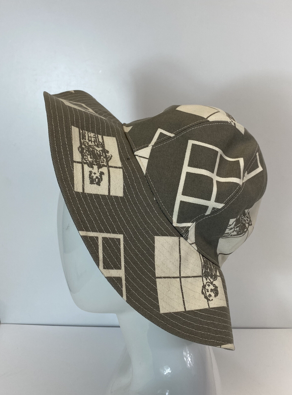 Rare Vtg Chanel Gray Window Print Hat Gem