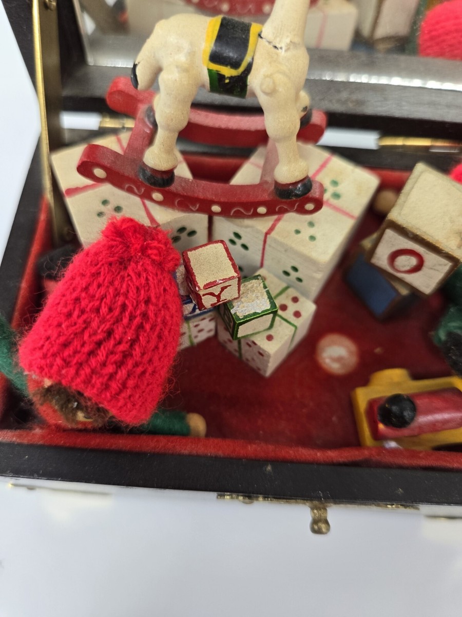 ENESCO TREASURE CHEST of Toys オルゴール ENESCO TREASURE CHEST of Toys オルゴール - メルカリ