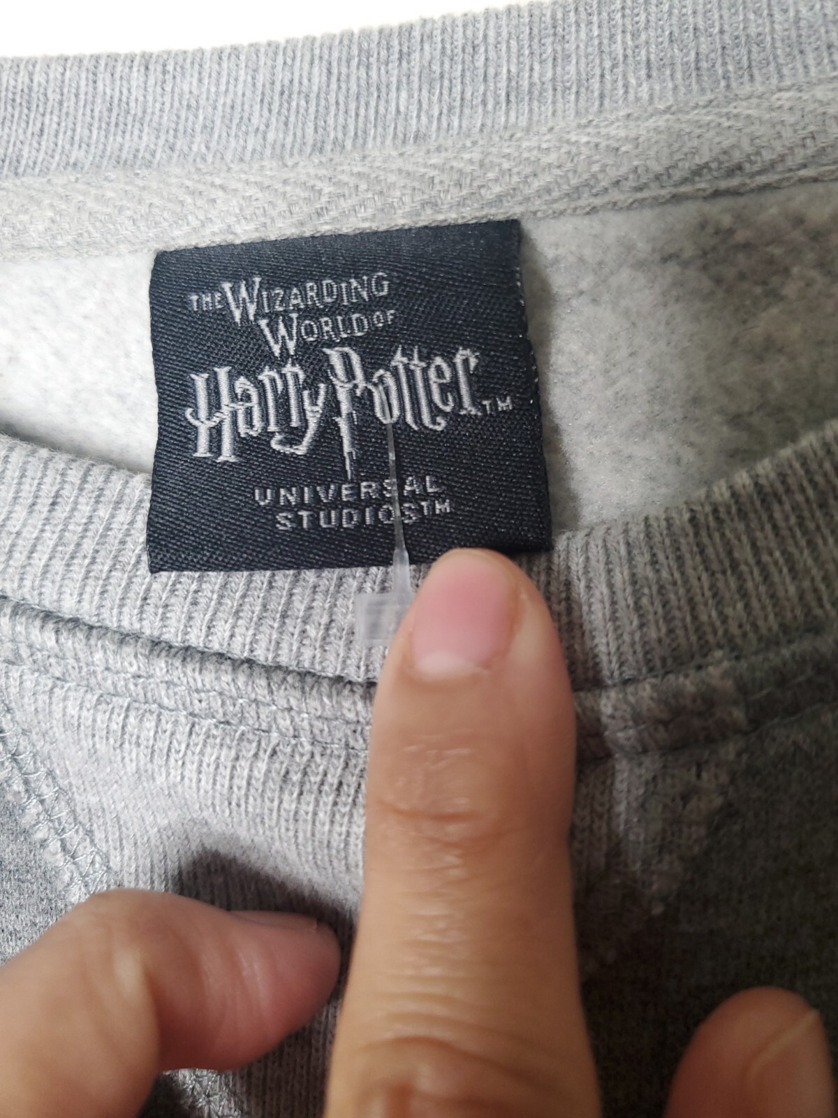 Universal Studios Authentic Gryffindor Sweatshirt… - image 3