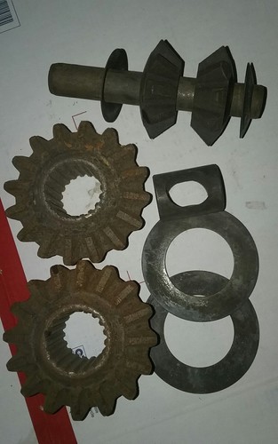 1951 to 1955 Studebaker differential pinion spider gear set - Picture 2 of 2
