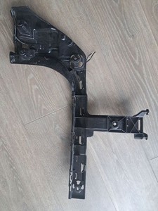 BMW X1 F48 F49 2022 Stoßstange hinten rechts Halterung 7381120 DMY8763
