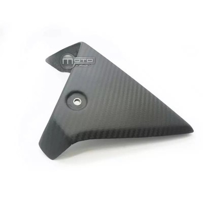 Triumph Daytona 675 2013-2016 Carbon Topfdeckel - Lack: Matt; Gestell: Sergé
