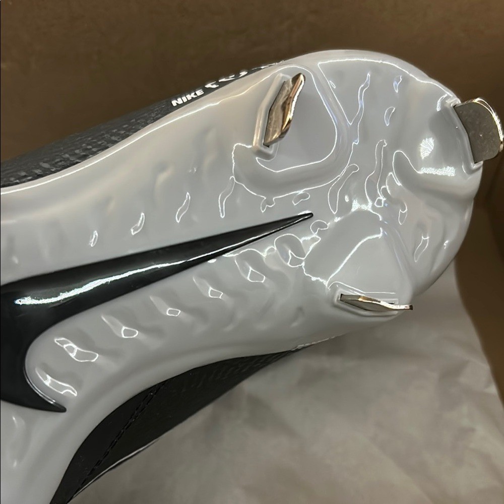 Nike Hyperdiamond 4 Pro Metal Softball Cleats Black | White womens 9 thumbnail 8