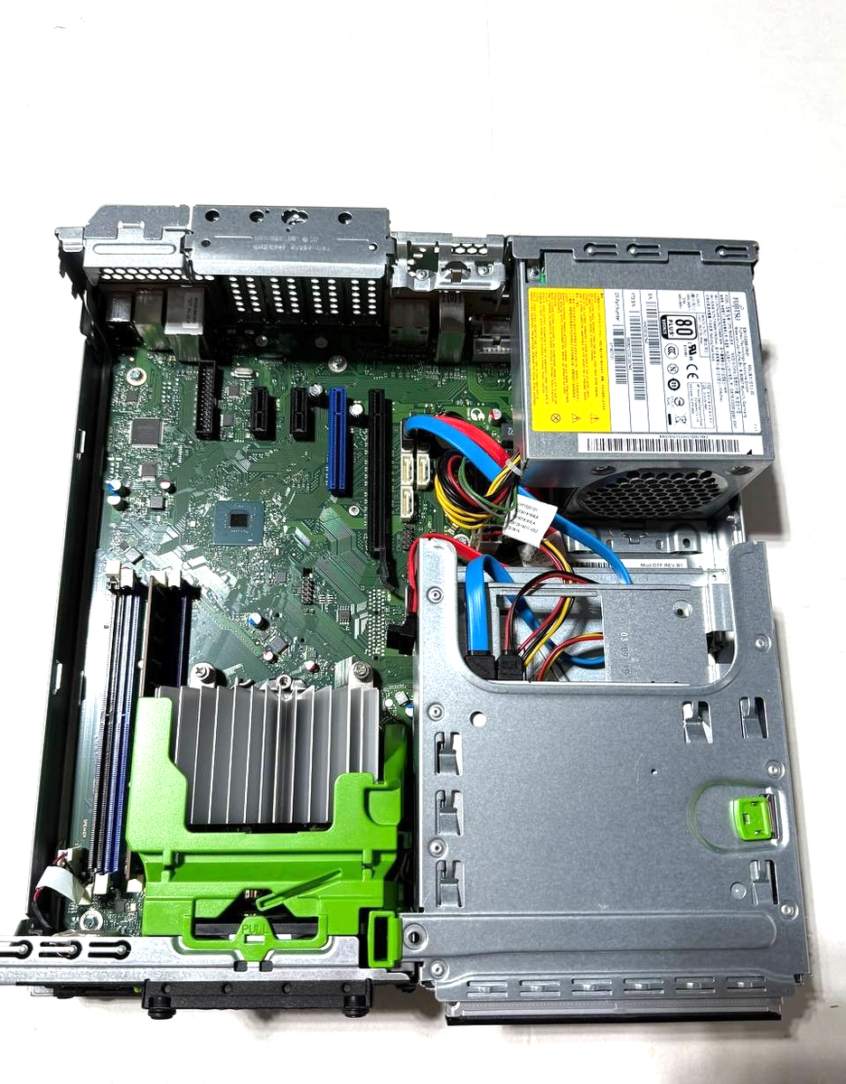 Fujitsu Esprimo D958/E85 DTF i7-8700 8Gb RAM NO HDD/ NO OS/ No