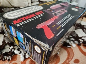 Nintendo Entertainment System (NES) Action Set + 3 GIOCHI AGGIUNTI