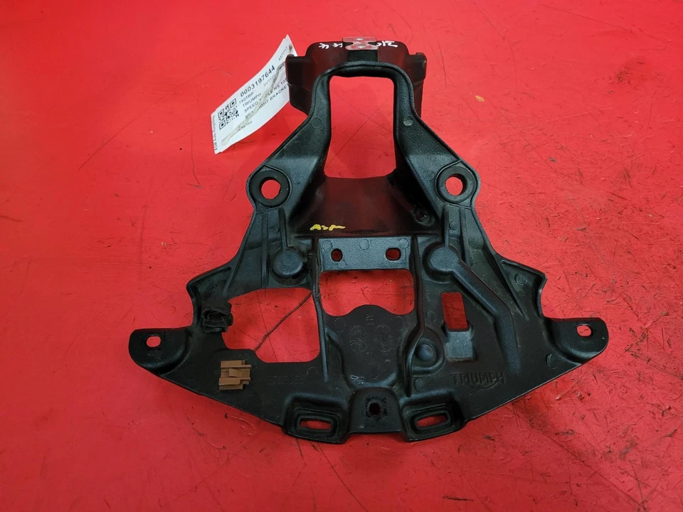 Soporte de faros Triumph Speed Triple RS 1050 2018 Foto 3 de 4