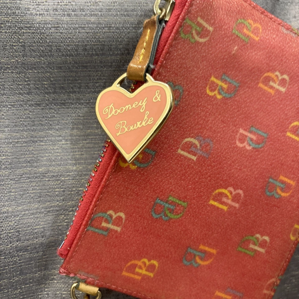 Vintage y Divertido Dooney & Bourne - Bonito y Rosa Inicial Billetera con Init Pastel Foto 4 de 4