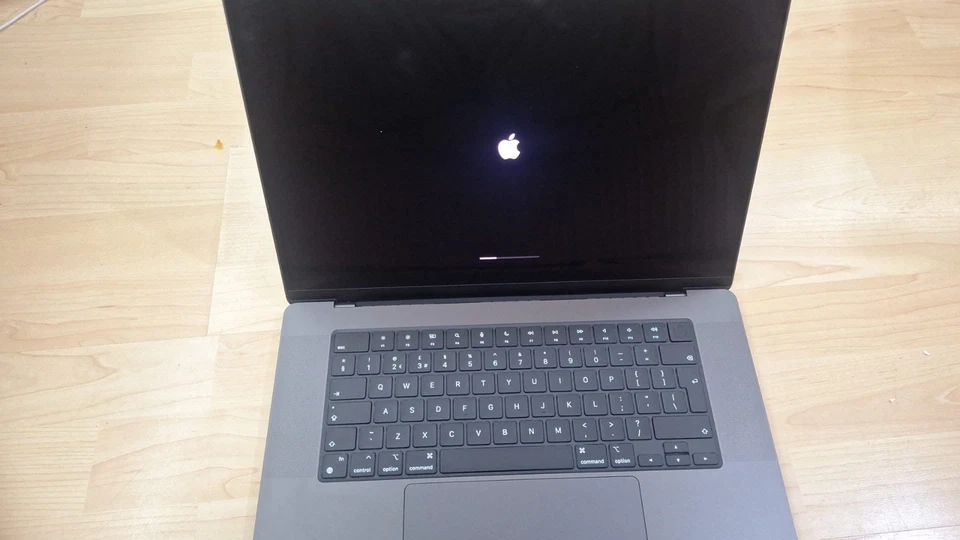 Apple MacBook Pro 16" M3 Pro · 18GB · 1TB, photo 3 of 5